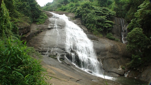 Kozhippara Falls